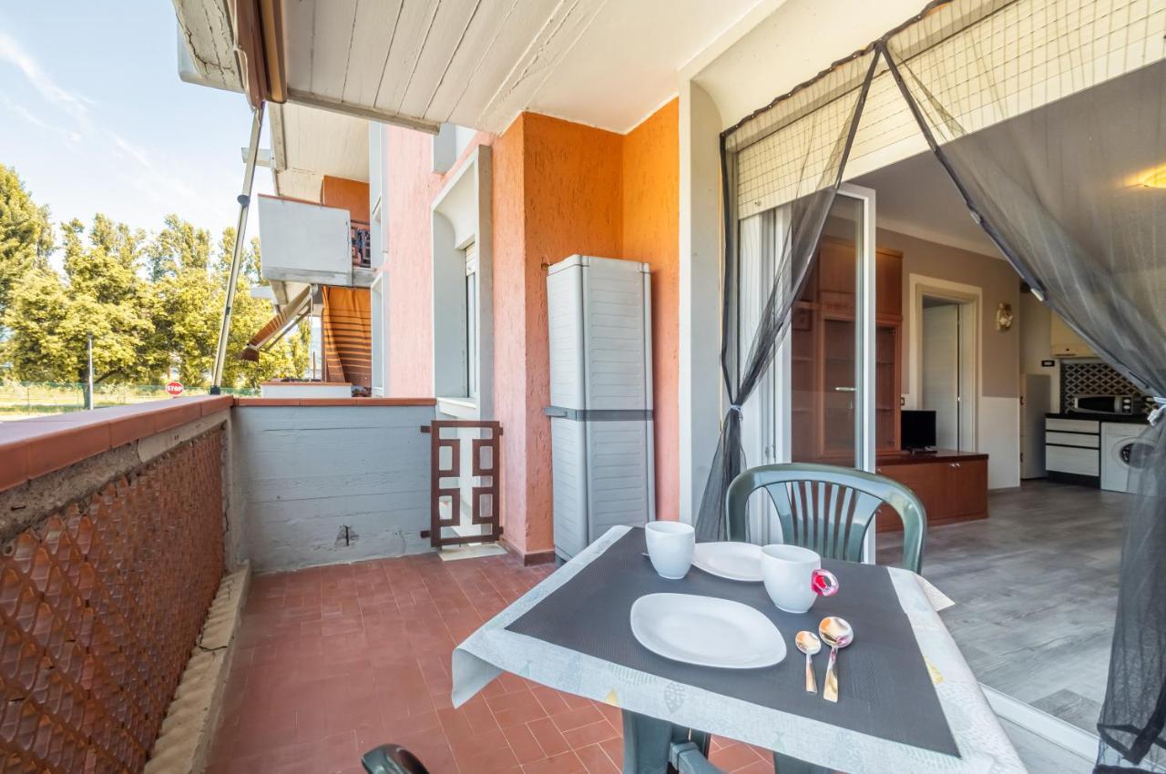 Domus Lucis Apartment Terrace & Private Parking Marinella di Sarzana Eksteriør billede